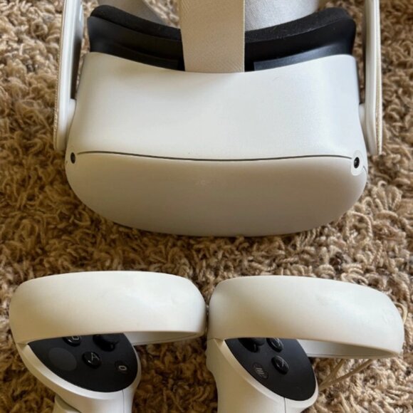 Meta Oculus Other - Meta Oculus Quest 2 128GB Standalone VR Headset with controllers